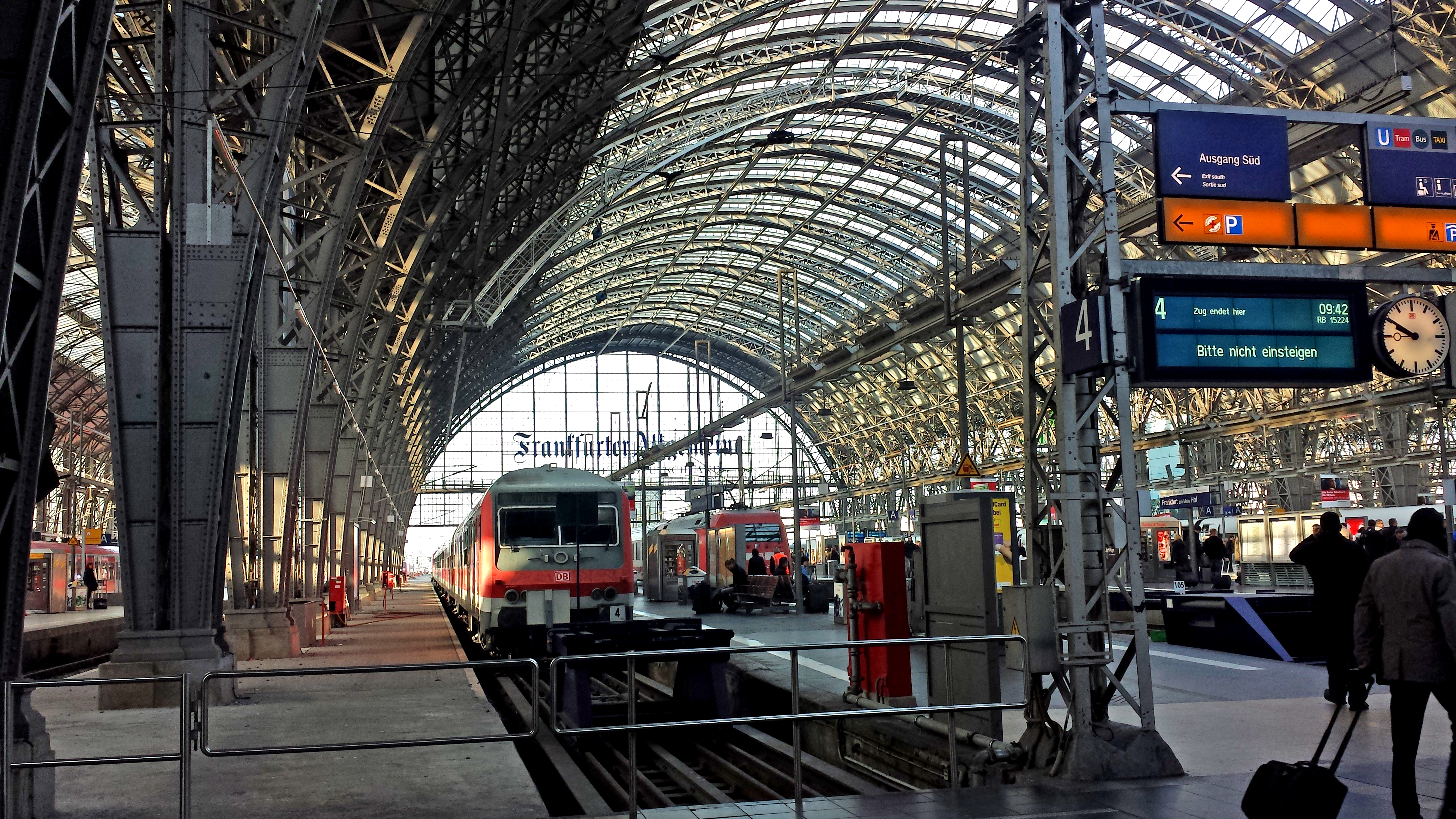 Frankfurt Germany Train Station